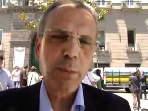 Napoli - Presentazione isole mobili ecologiche