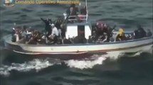 Lampedusa (AG) - Migranti in mare aperto