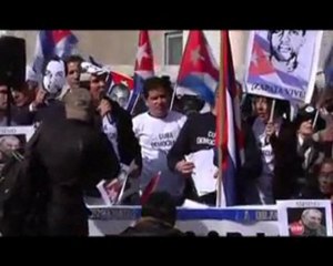 El País no se interesa por huelgas de hambre de cubanos... si son contra Gobierno español