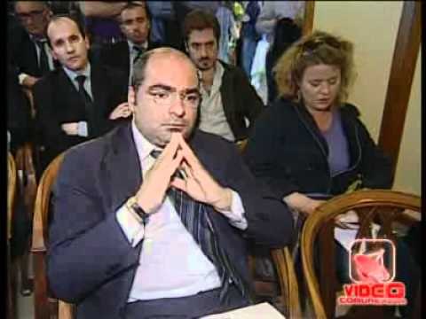 Napoli - Duello Lettieri-De Magistris sul dissesto finanziario