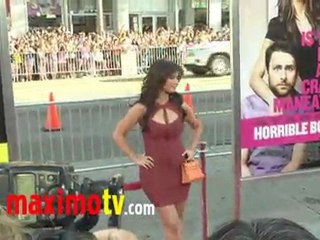 Jennifer Love Hewitt at HORRIBLE BOSSES Los Angeles Premiere