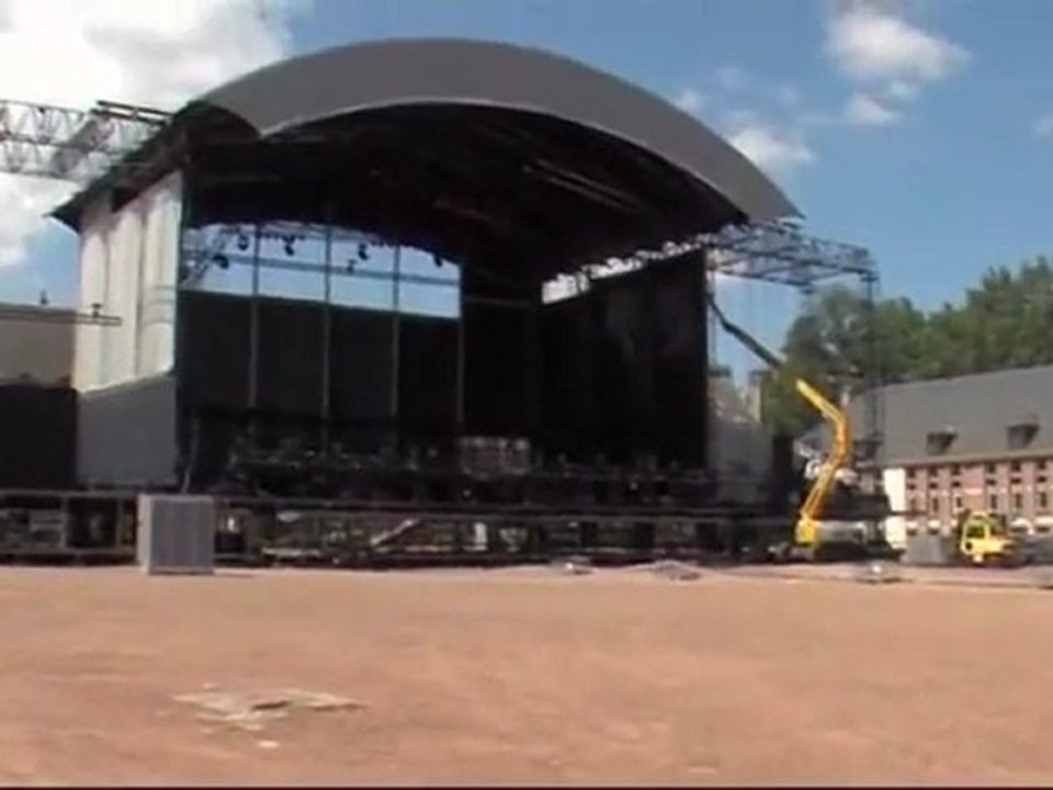 Weo : Main Square Festival J-1