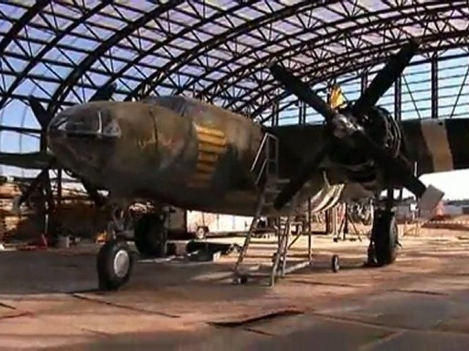 Remontage du Martin B-26G Marauder au musée d'Utah Beach