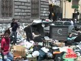 Napoli - Rifiuti, i blocchi stradali paralizzano la Riviera di Chiaia