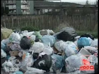 Napoli - Rifiuti, i militari con due giorni di anticipo a Ponticelli