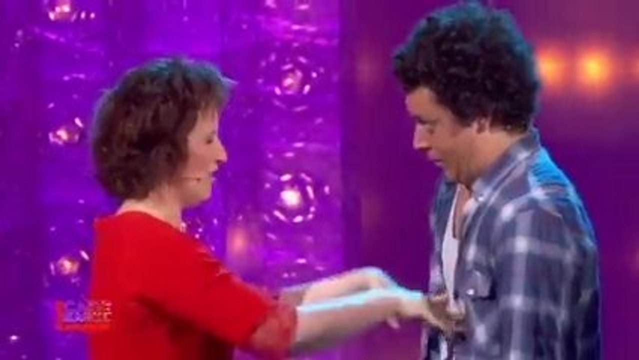 Anne Roumanoff & Kev Adams : la drague