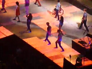 Safety dance - Glee live London - 30/06/11
