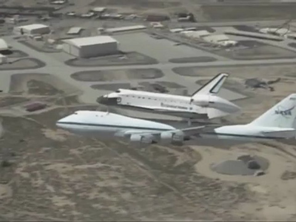 Shuttle Endeavour Flyover of Dryden (Entire Flyover & Landing)