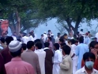 Pakistani minister offers $100,000 reward for filmmaker's death