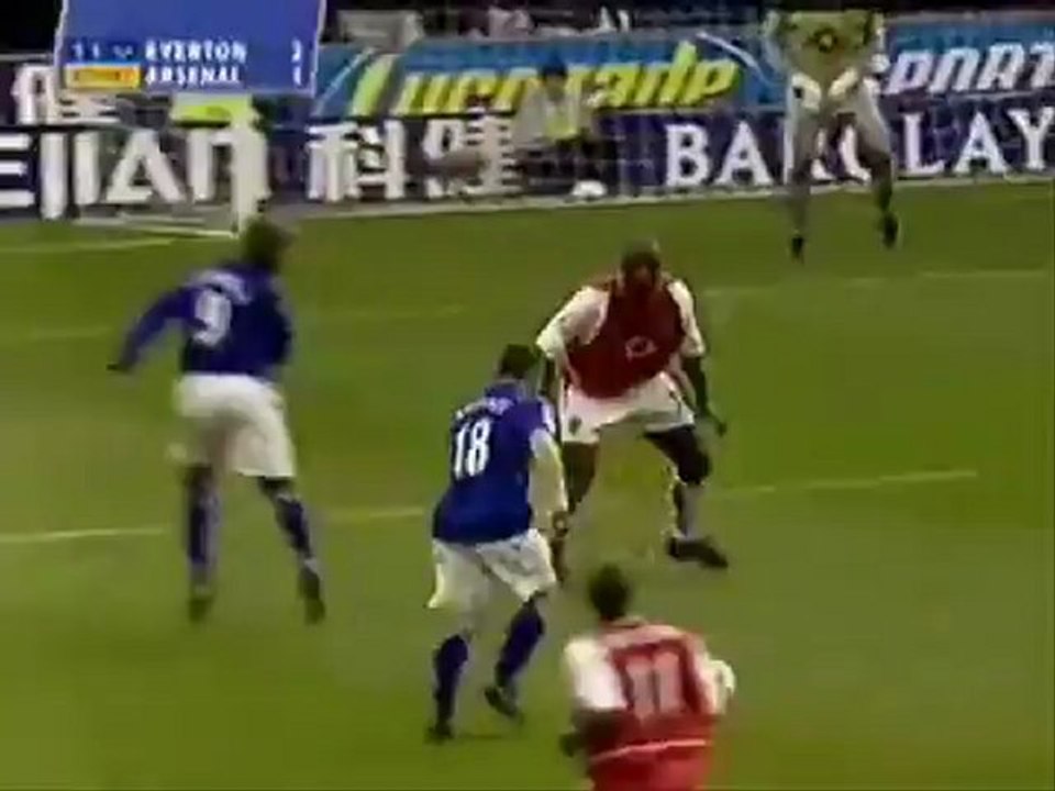 Wayne Rooney's First Premier League Goal www.footyarena.com