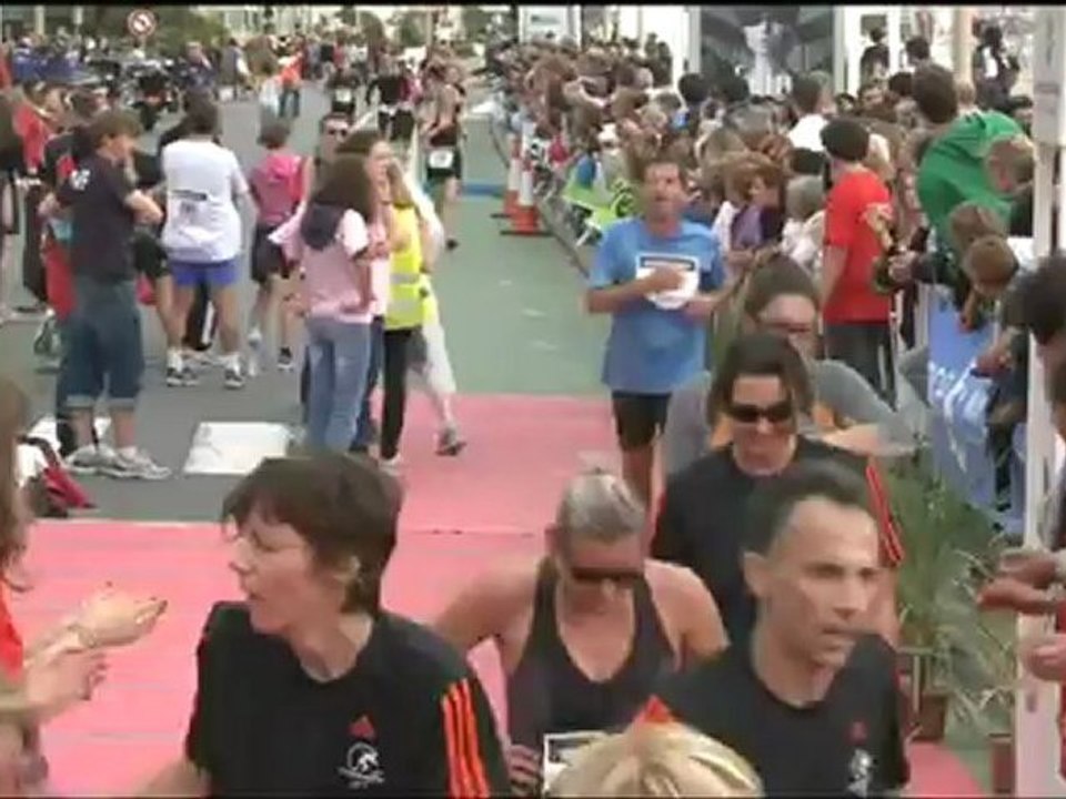 Arrivée Tri-relais grand Public Triathlon Audencia La Baule 2012