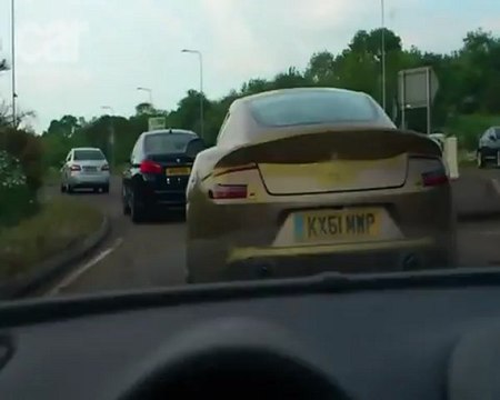 Aston Martin DBS (2012) scooped