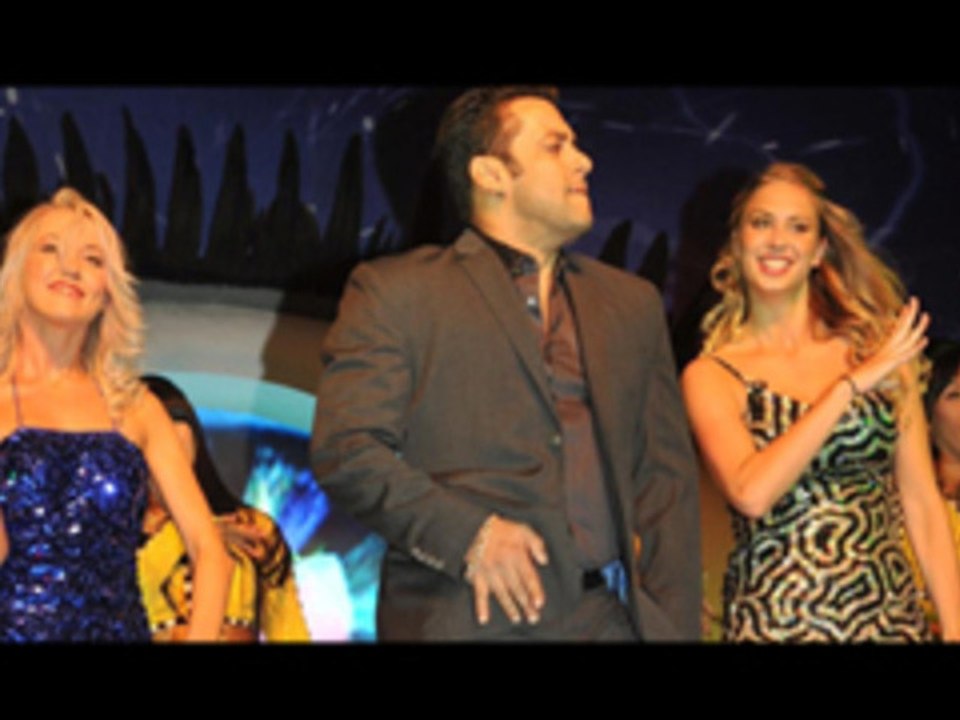 Salman Khan's Live Performance @ Bigg Boss 6 Launch