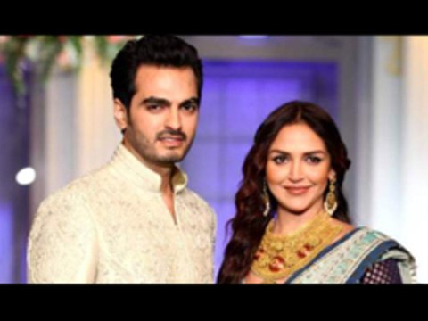 Bharat Takhtani & Esha Deol Walks The Ramp @ Aamby Valley India Bridal Fashion Week 2012