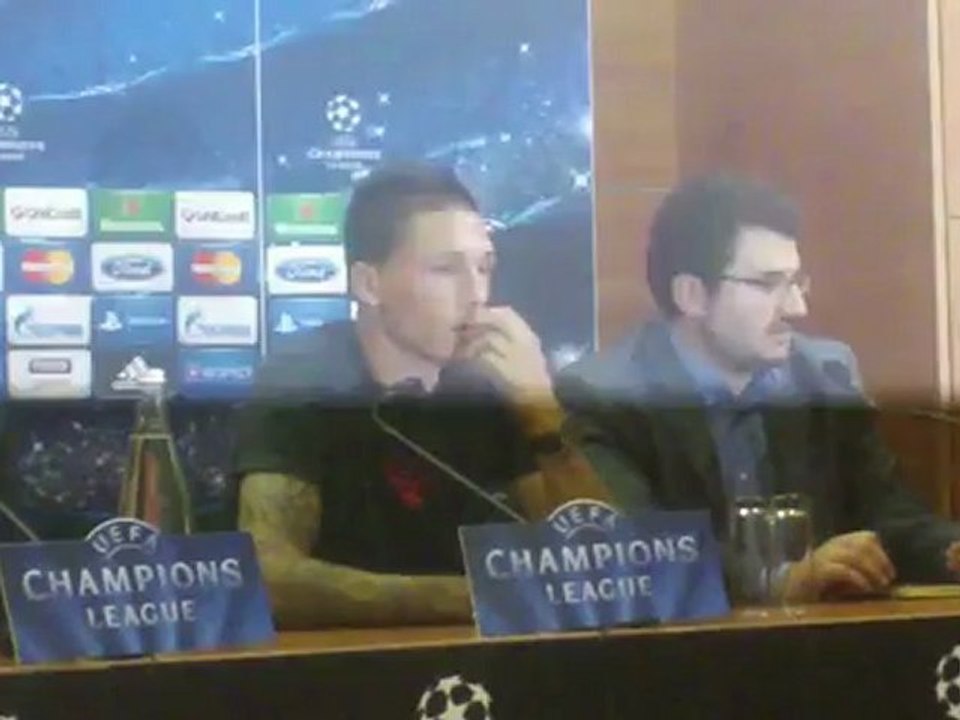 Συνέντευξη Τύπου Χοσέ Χολέμπας ενόψει Σάλκε (2)