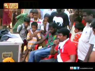 Saattai Oru Sirappu Paarvai