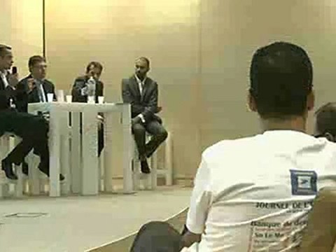 Journee de l'innovation : séance question/réponse à Marco Tinelli, Pascal Thomas et Bernard Roy, par Gregory Pouy.