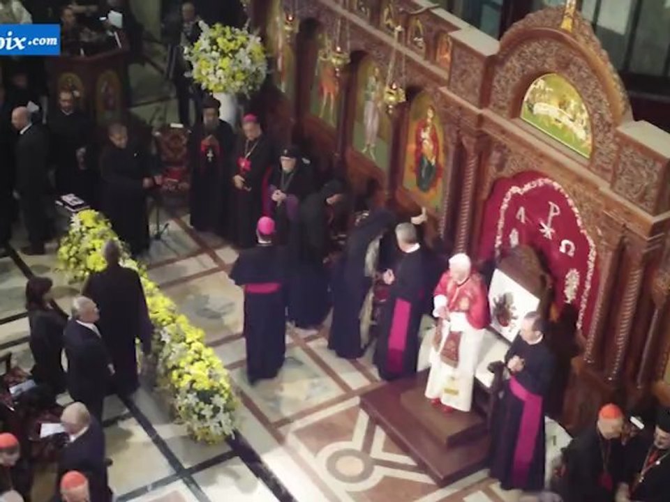 Entrée de Benoît XVI dans Saint-Paul d'Harissa