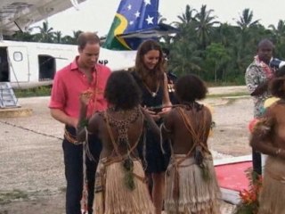 Royals get topless welcome as new Kate pictures published