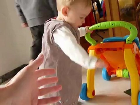 Petits petons en action