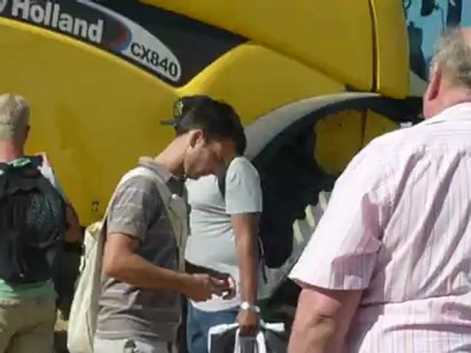 MOISSONNEUSES BATTEUSES A CHENILLES INNOV-AGRI 2012