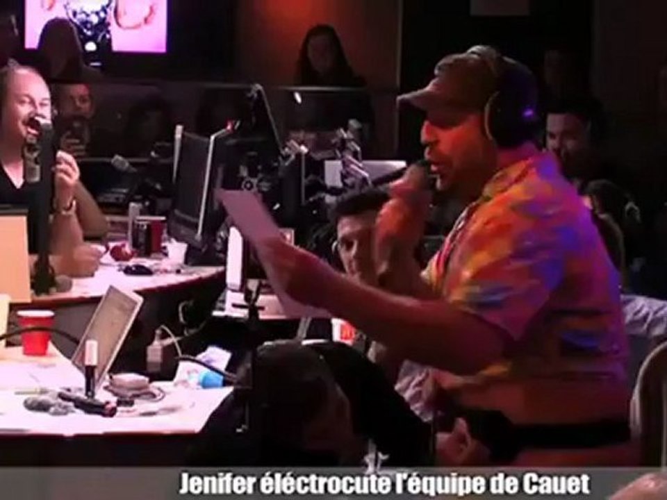 Cauet sur NRJ - Jenifer élécrocute l'équipe de Cauet