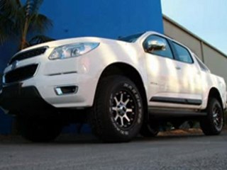 2012 Holden Colorado LTZ with 17_ Kmc Addict wheels