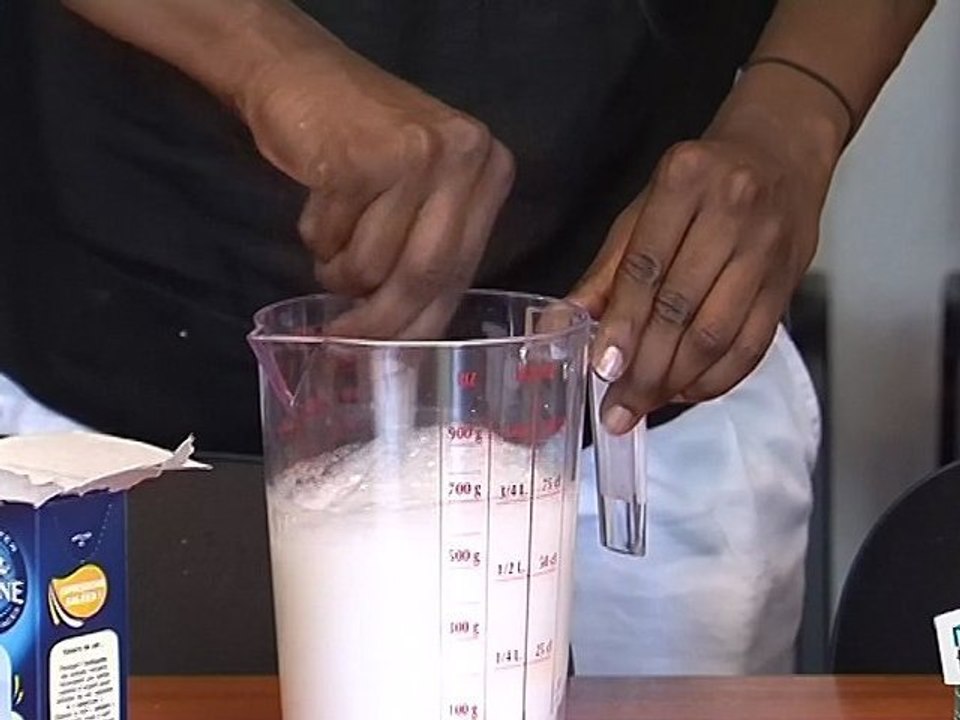 Préparer une crème à récurer maison