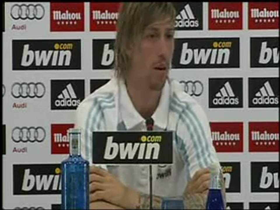 Guti: "No tenemos que sentirnos inferiores al Barça porque no lo somos"