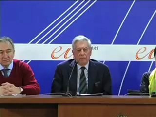 Vargas Llosa: "Hay que solidarizarse con los que se enfrentan a la dictadura cubana"