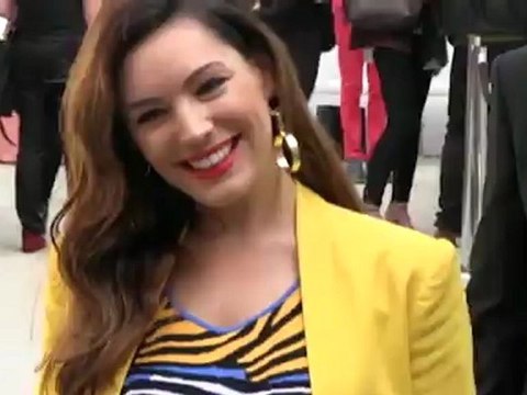 Celebrity Bytes - Kelly Brook 'I Have Days Where I Don't Like My Boobs'