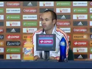 Iniesta: "Si hacemos las cosas bien estaremos en la siguiente ronda"
