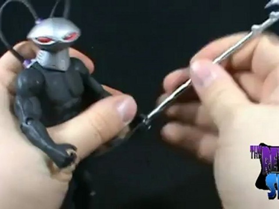 Toy Spot - DC Universe Classics Wave 2 Black Manta Figure