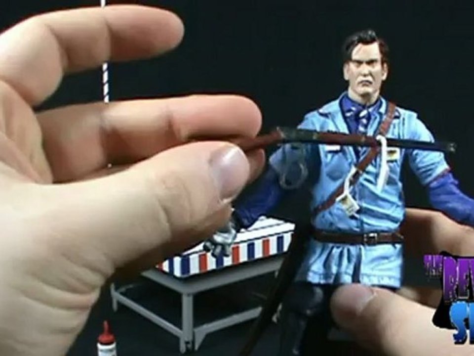 Toy Spot - Neca Cult Classics, Series 6 S-mart Ash figure