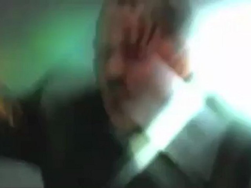 Hitler canta «Gangnam Style» do sul-coreano PSY