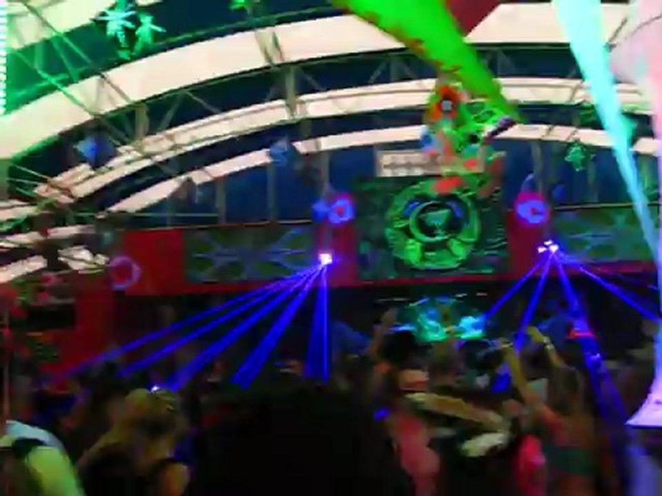 Une journée au cirque Chapiteau transe