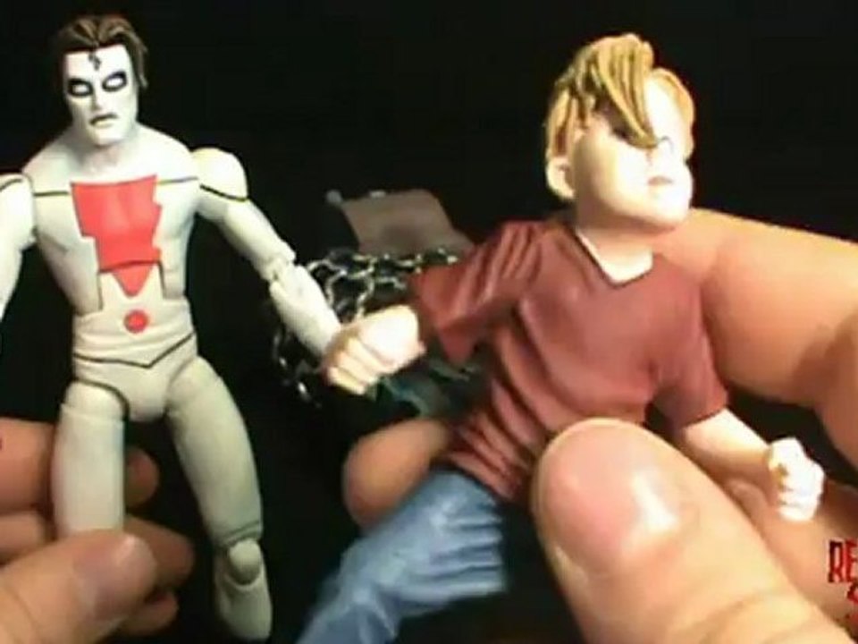 Toy Spot - Toybiz Legendary Comicbook Heroes: Pitt Series, Madman Figure with Timmy