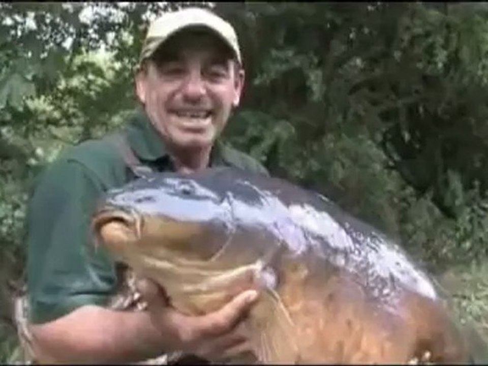 Derek Ritchie banks a 35lb carp