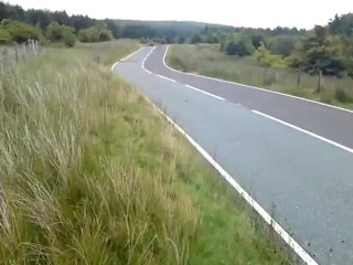 Nissan Cube jump (2010)