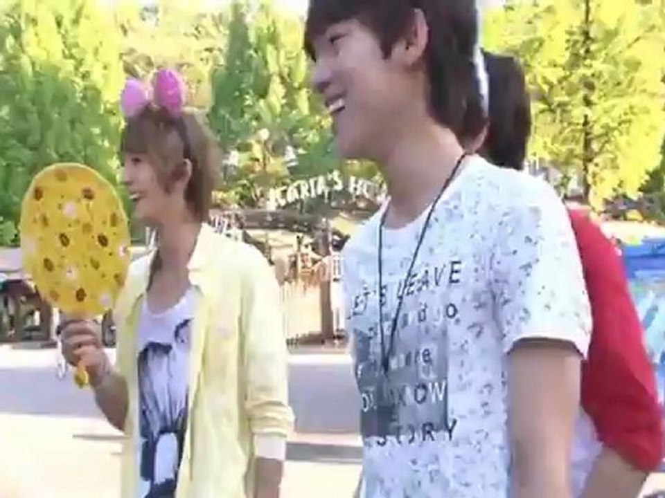 TOP Brothers - At the amusement park