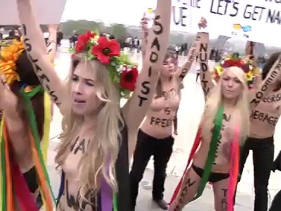 Femen - Paris mars 2012