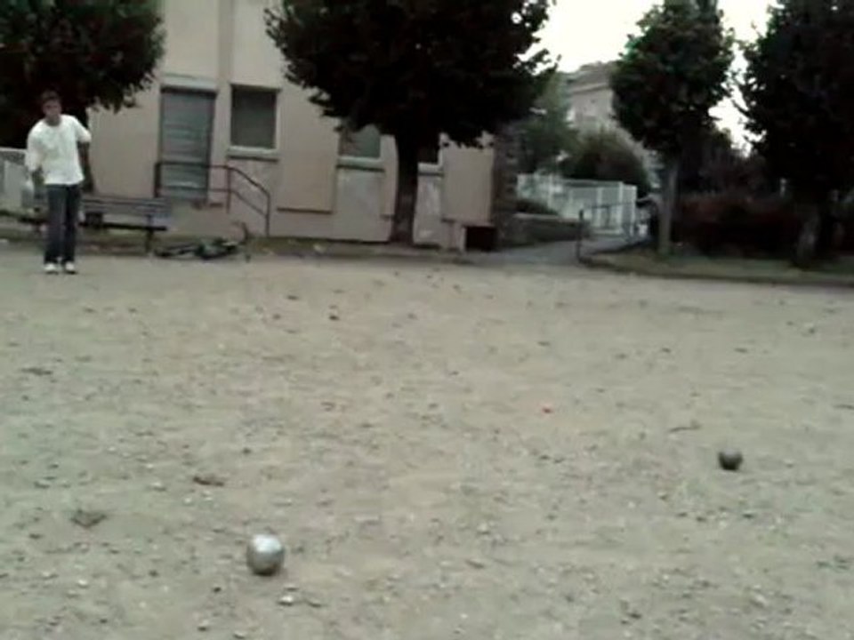 Les amis de la boule 08 jouent aux boules. Ep.1