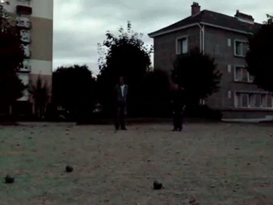 Les amis de la boule 08 jouent aux boules. Ep.3