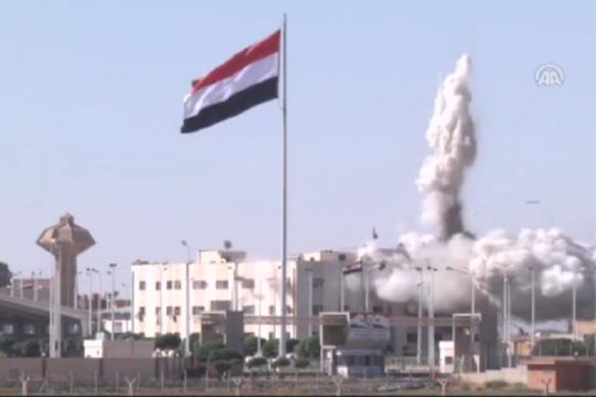 Patlama anı görüntülendi