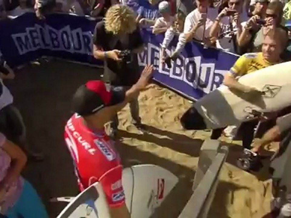 Kelly Slater -- Nic Muscroft - Rip Curl Pro Bells Beach Round 3 Heat 6