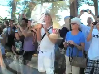 Kombi Limousines - Kruisin with Kelly Slater