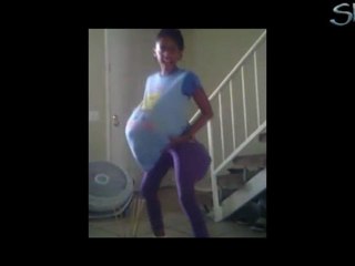 Due To Load Shedding In Pakistan Girl Become Crazy