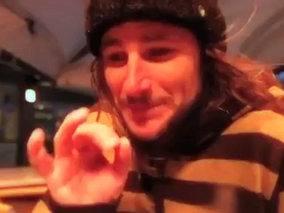 Surfing inside Sydney Harbour - BENNELONG POINT