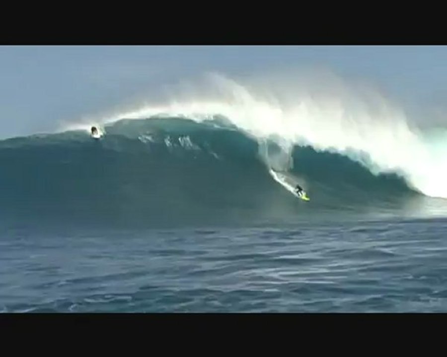 2012 Oakley Big Wave Awards‏ for Biggest Paddle In: Jamie Mitchell, Cow Bomie