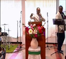 Pasteur Pathy Kobanghe au 7ème Anniversaire de l'église nouvelle Jérusalem de Vesteräus Suède